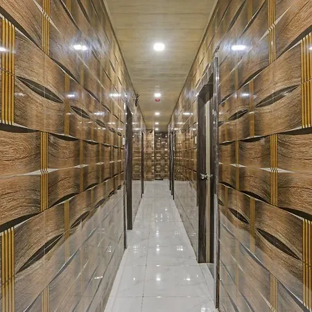 Oyo 82580 Taj Residency Lodging And Boarding Hotel Mumbai