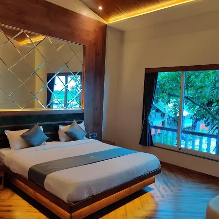 The Saroja Grand Villa Resorts Guest house Mumbai