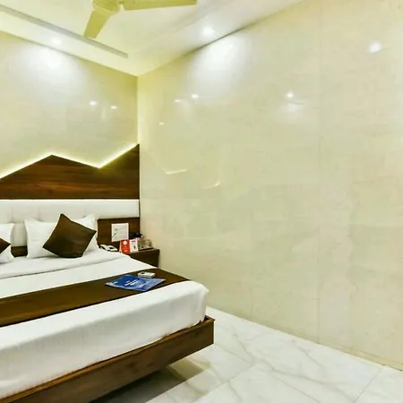 Hotel Palace Residency 2*