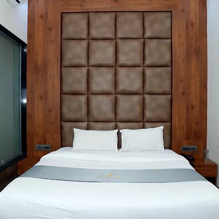 The Saroja Grand Villa Resorts Guest house Mumbai