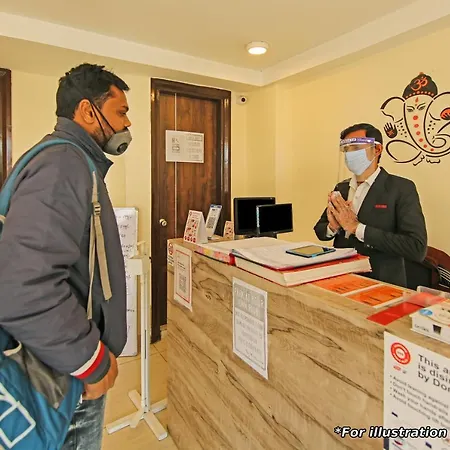 Oyo Flagship 13885 Metro Residency 3*