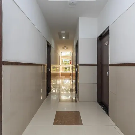 Oyo 77137 Hotle Castle Hotel Mumbai
