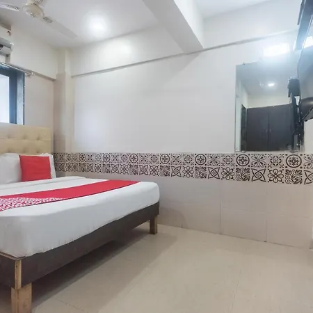 Hotel Oyo 49867 Hotel Kalpana Residency 3*