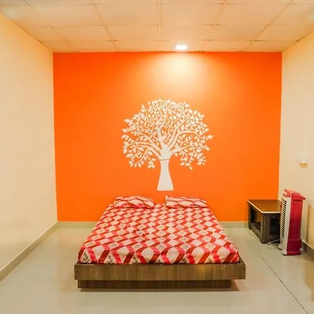 Kinjal Farmhouse By Friends Villa Bed & Breakfast