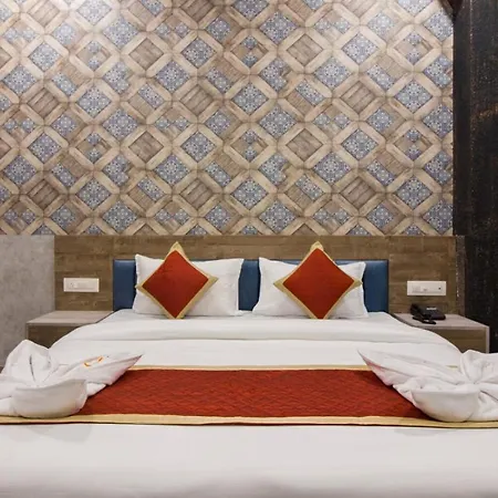 Hotel Regent Grand *