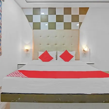 Flagship 83490 Hotel Bently Palace 3*