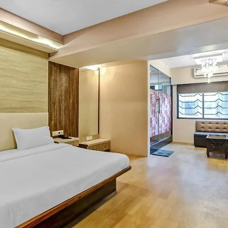 Oyo Flagship 83396 Hotel Vinyasa Residency Hotel