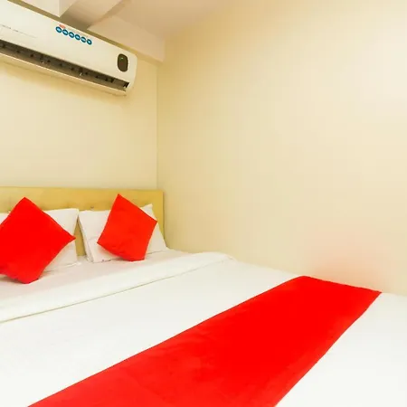 Hotel Oyo Flagship 19020 Kc Palace 3*