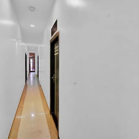 Flagship 83490 Hotel Bently Palace 3*