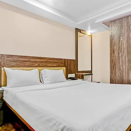 Hotel Oyo Flagship 83396 Hotel Vinyasa Residency Mumbai