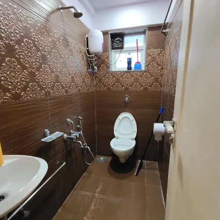Apartment Osi Bandra West
