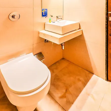 Hotel Byaris International By Bizzgrow Mumbai