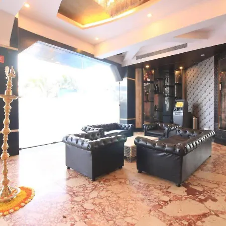 Saroj Plaza 3*