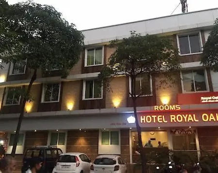 Hotel Royal Oak Pawne * Mumbai