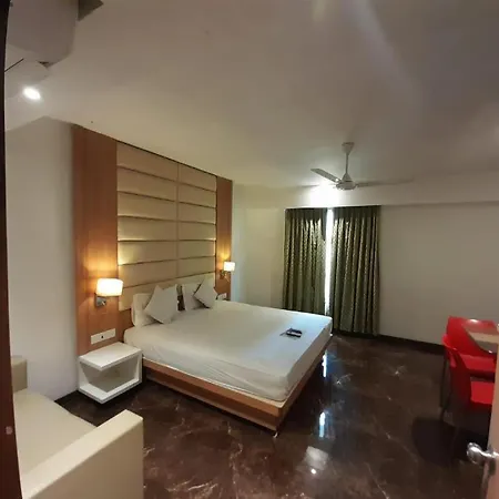 Hotel Royal Oak Pawne Mumbai