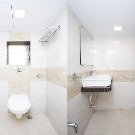 Oyo 23478 Kamran Residency Mumbai