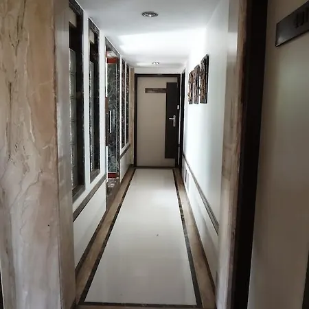 Ashwin Hotel 2*