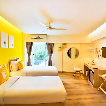 Bloom - Juhu