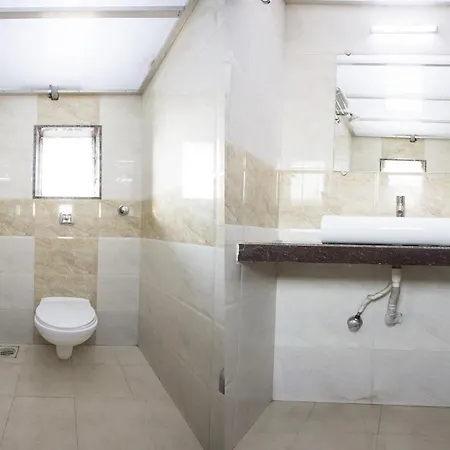 Oyo 23478 Kamran Residency Hotel Mumbai