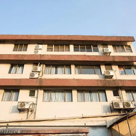 Oyo 23478 Kamran Residency