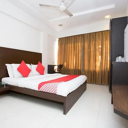 Oyo 23478 Kamran Residency Mumbai