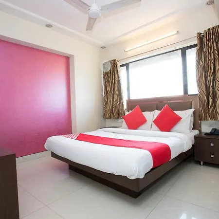Hotel Oyo 23478 Kamran Residency 3*