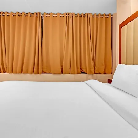 Capital O 84240 Galaxy Hotel 3*