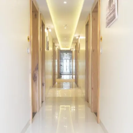 Treebo Trend Anam Interrnational Hotel 3*