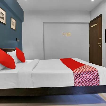Hotel Oyo Flagship 83355 Om Sai 3*