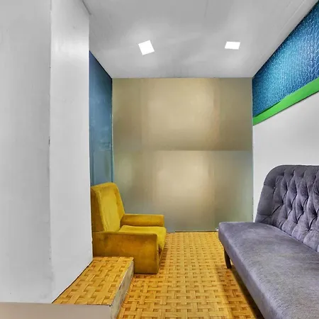 Oyo Flagship 83355 Om Sai Hotel