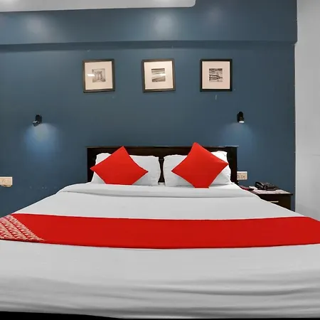 Hotel Oyo Flagship 83355 Om Sai