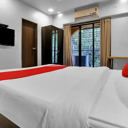 Hotel Oyo Flagship 83355 Om Sai 3*