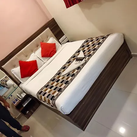 Hotel Golden Galaxy