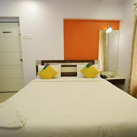 Guest house Daisy Residency By Zone Hotelz