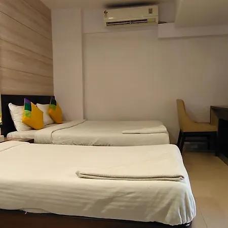 Daisy Residency By Zone Hotelz *