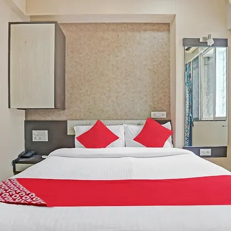 Oyo Flagship 83475 Starlight Hotel Mumbai
