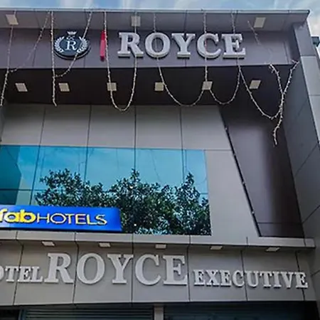 Oyo 9327 Royce Executive