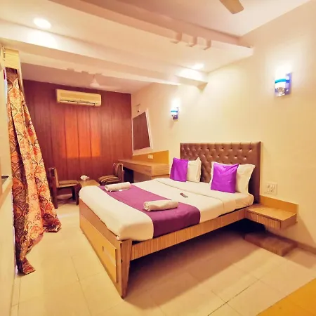 Neelkiran 3*