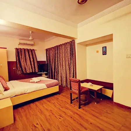 Neelkiran Hotel 3*