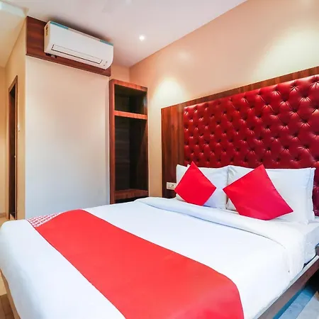 Oyo 70475 Sea Breeze Hotel