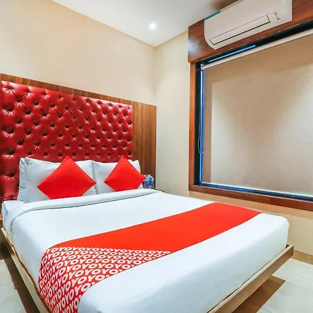 Oyo 70475 Sea Breeze Mumbai