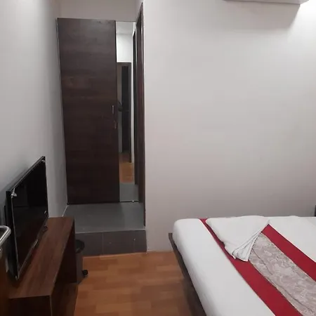 Hotel Grants Residency Guest house