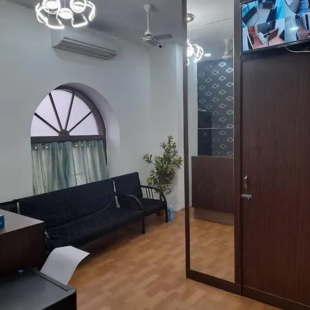 Hotel Grants Residency