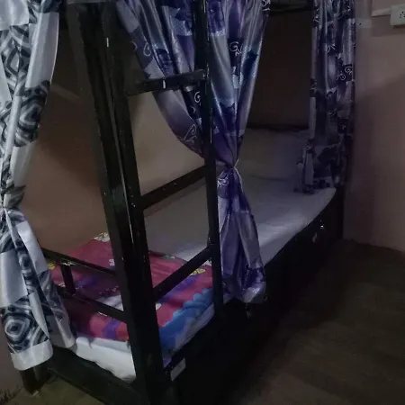 Mumbai Star Dormitory Ac Deluxe