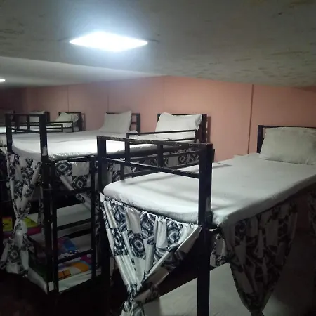 Mumbai Star Dormitory Ac Deluxe Lodge *