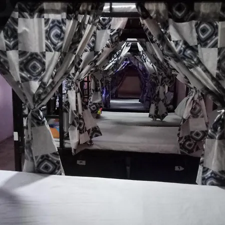 Mumbai Star Dormitory Ac Deluxe