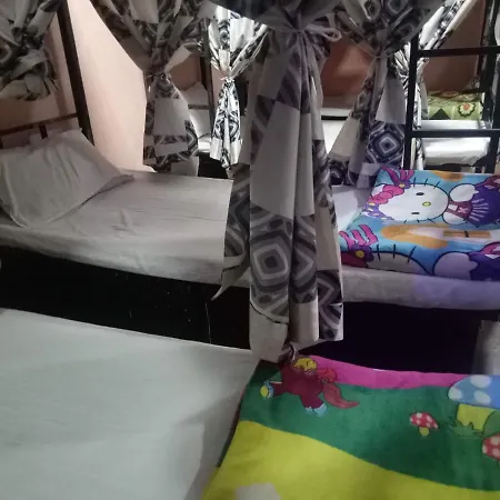 Mumbai Star Dormitory Ac Deluxe Lodge