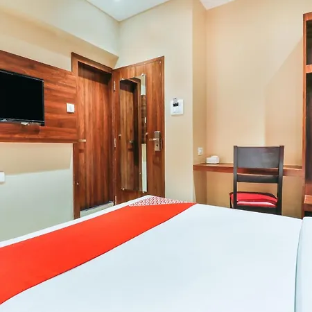 Oyo 70475 Sea Breeze 3* Mumbai