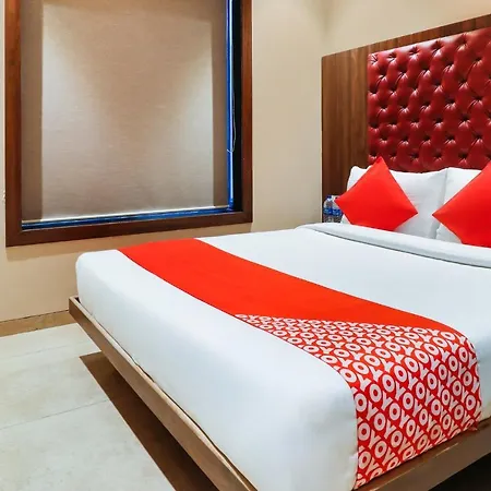 Oyo 70475 Sea Breeze Mumbai