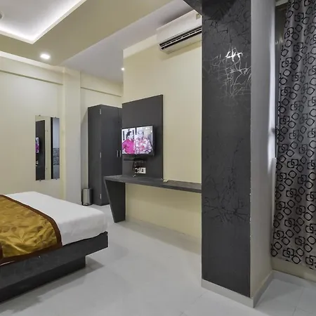 Hotel Aroma- Dadar 3*
